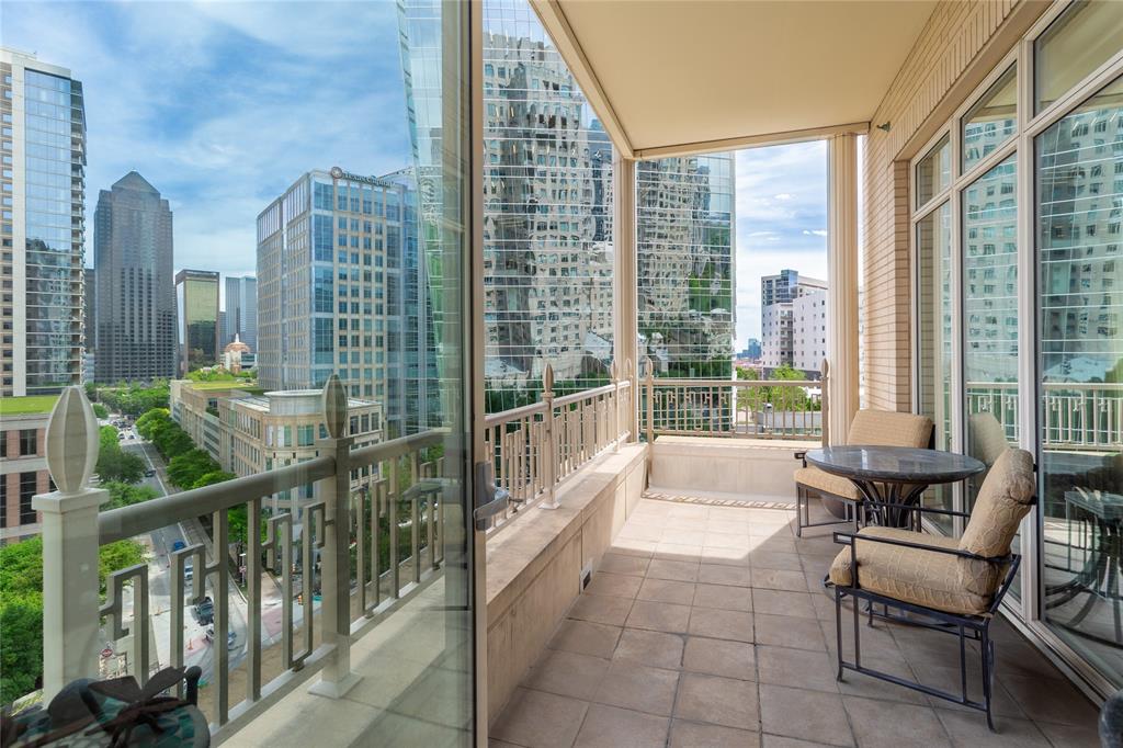 Ritz-Carlton Residences 1 - Residential