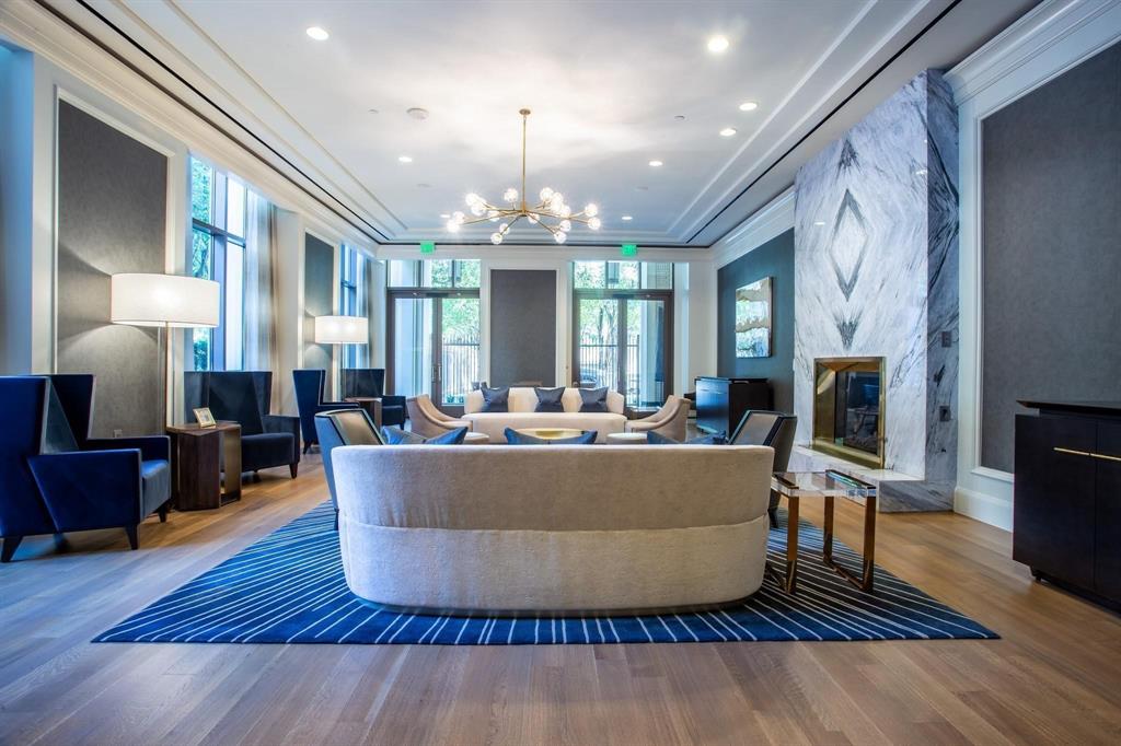 Ritz-Carlton Residences 1 - Residential