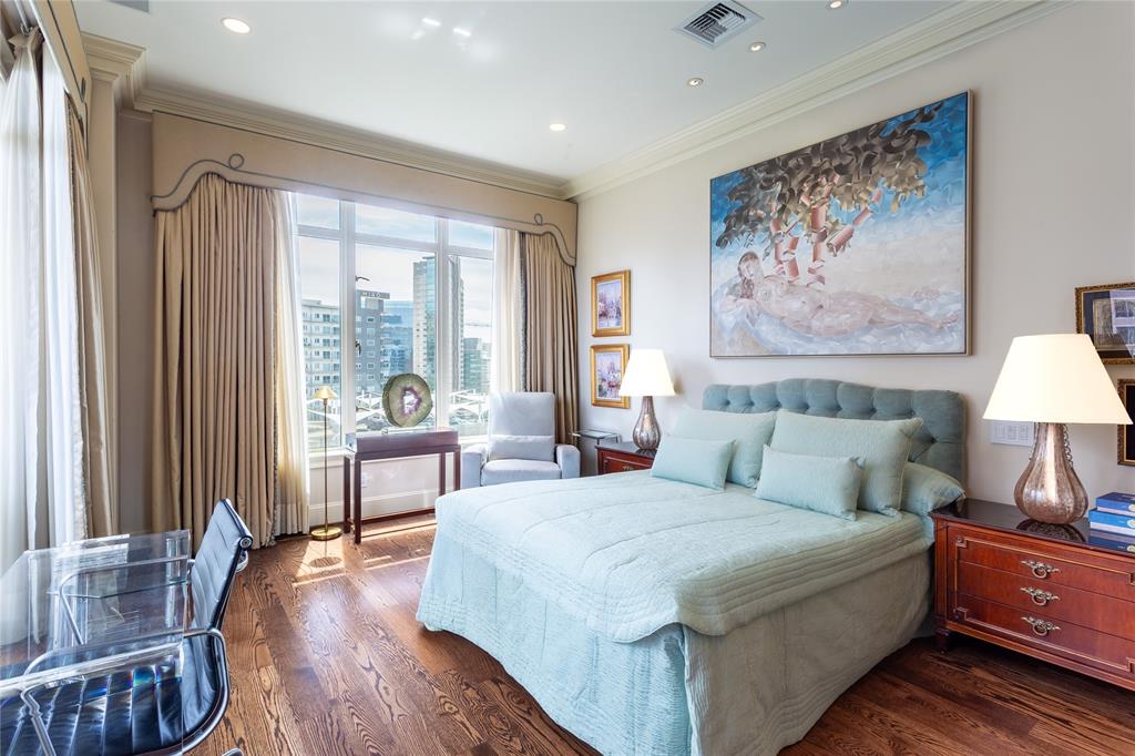 Ritz-Carlton Residences 1 - Residential