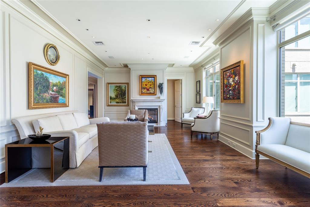 Ritz-Carlton Residences 1 - Residential