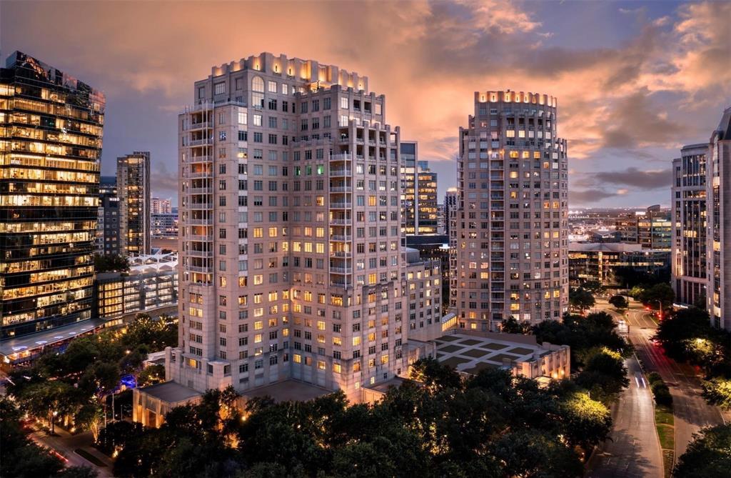 Ritz-Carlton Residences 1 - Residential