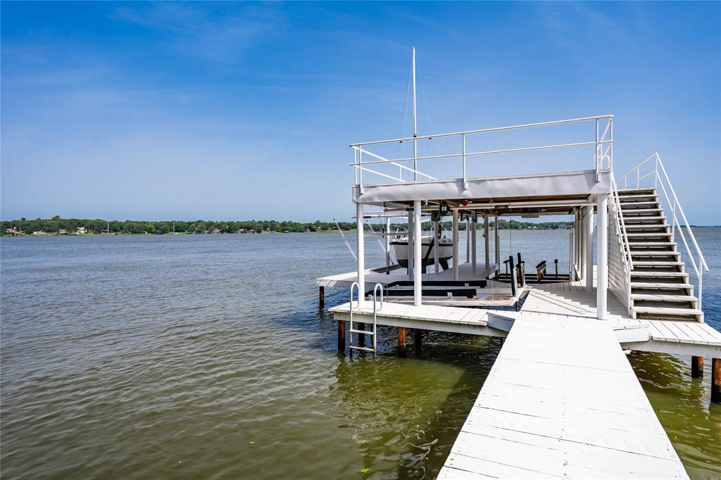 Westwood Beach 01 - Residential