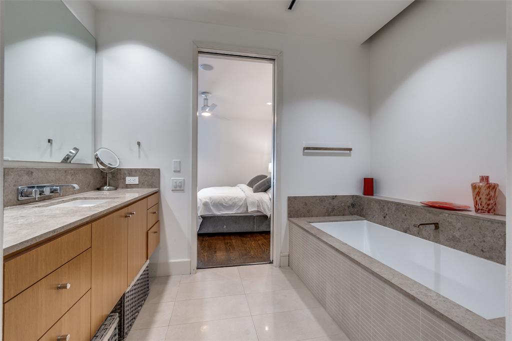 South Tower Residences - Residential