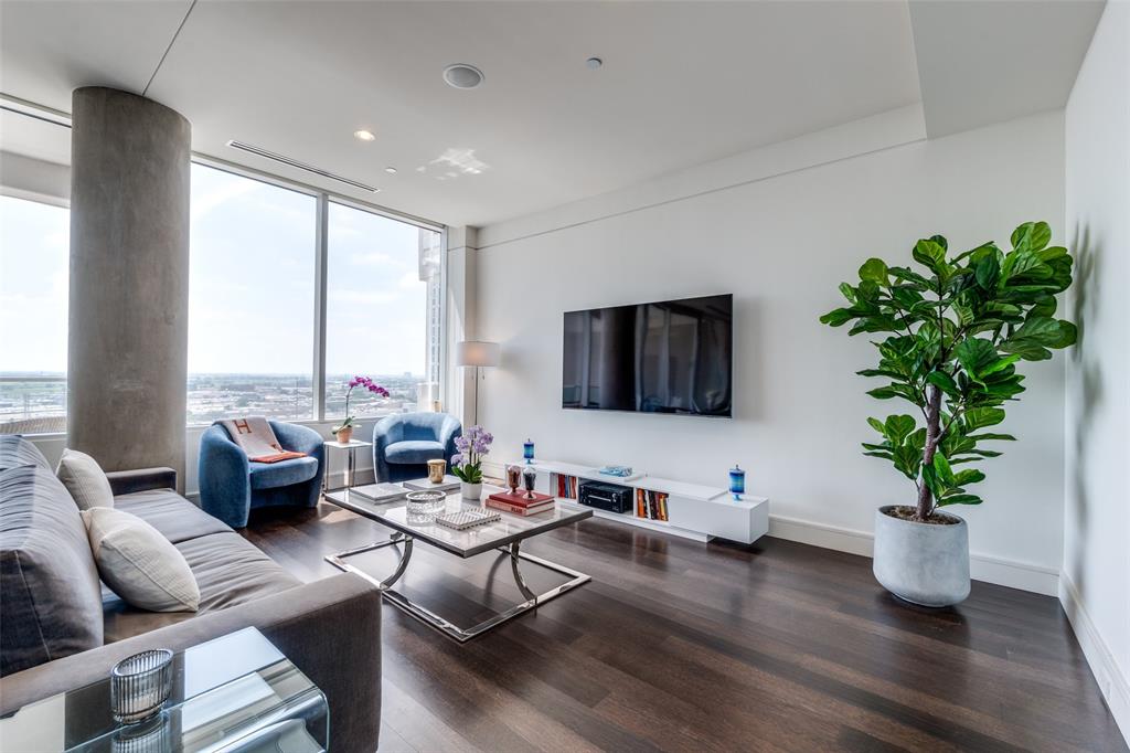 South Tower Residences - Residential