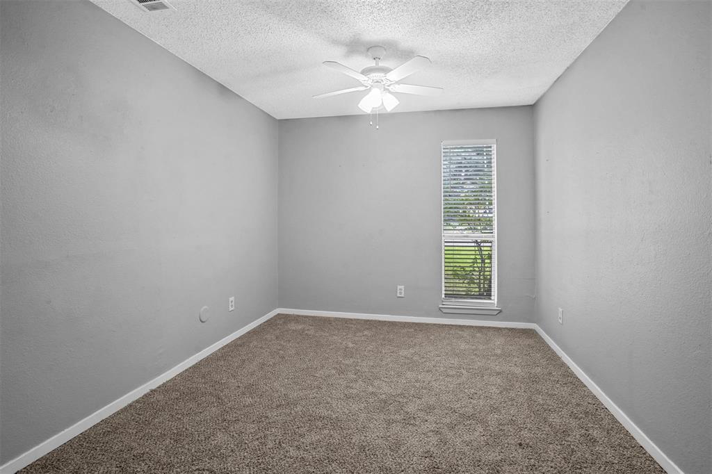 SAINT CLAIRE WOODS TOWNHOUSES - Residential Lease