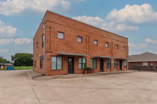 202 W JEFFERSON ST APT 100, PALMER, TX 75152 - Image 2daff5fd76d41b634857b760e9792ae8/509659247