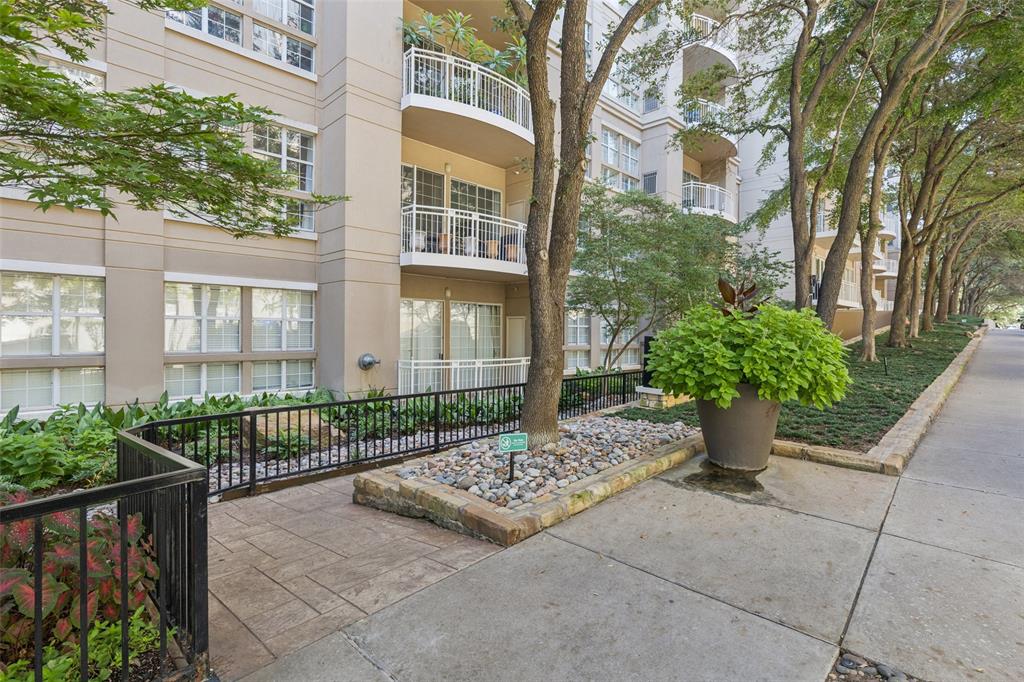 3225 Turtle Creek Boulevard 828