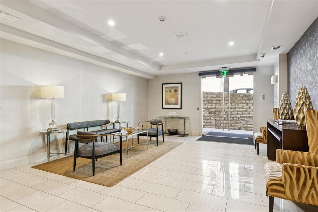 Renaissance Turtle Crk Condos - Residential