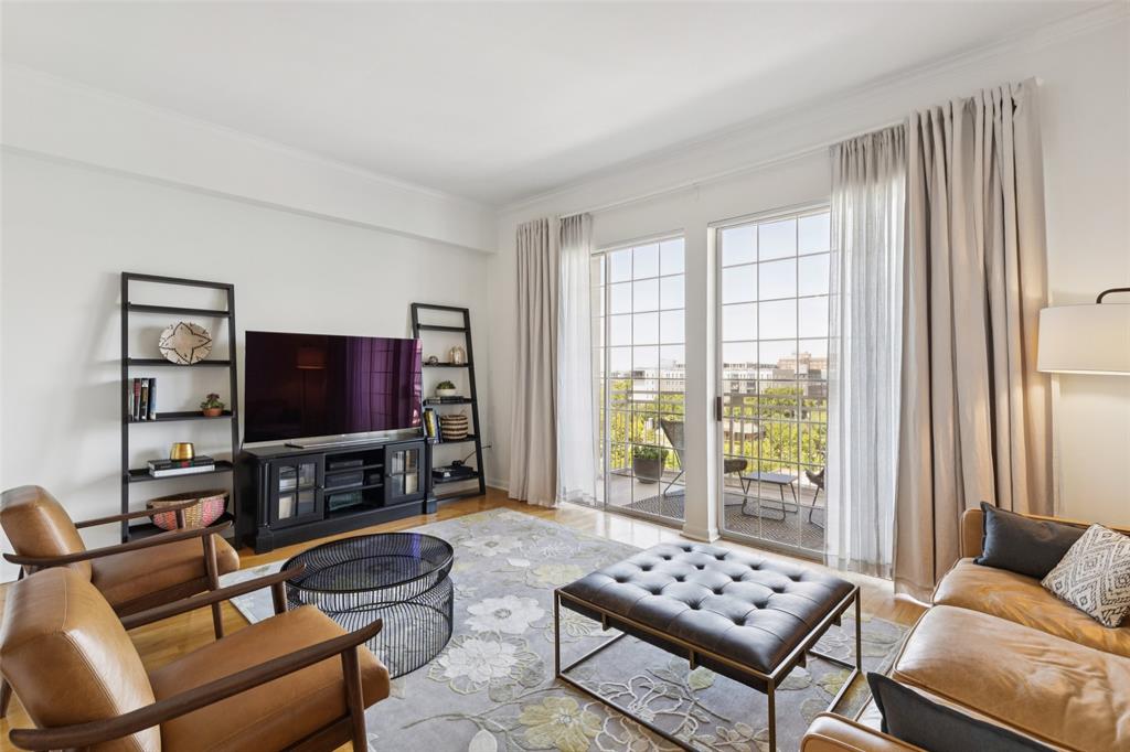 Renaissance Turtle Crk Condos - Residential