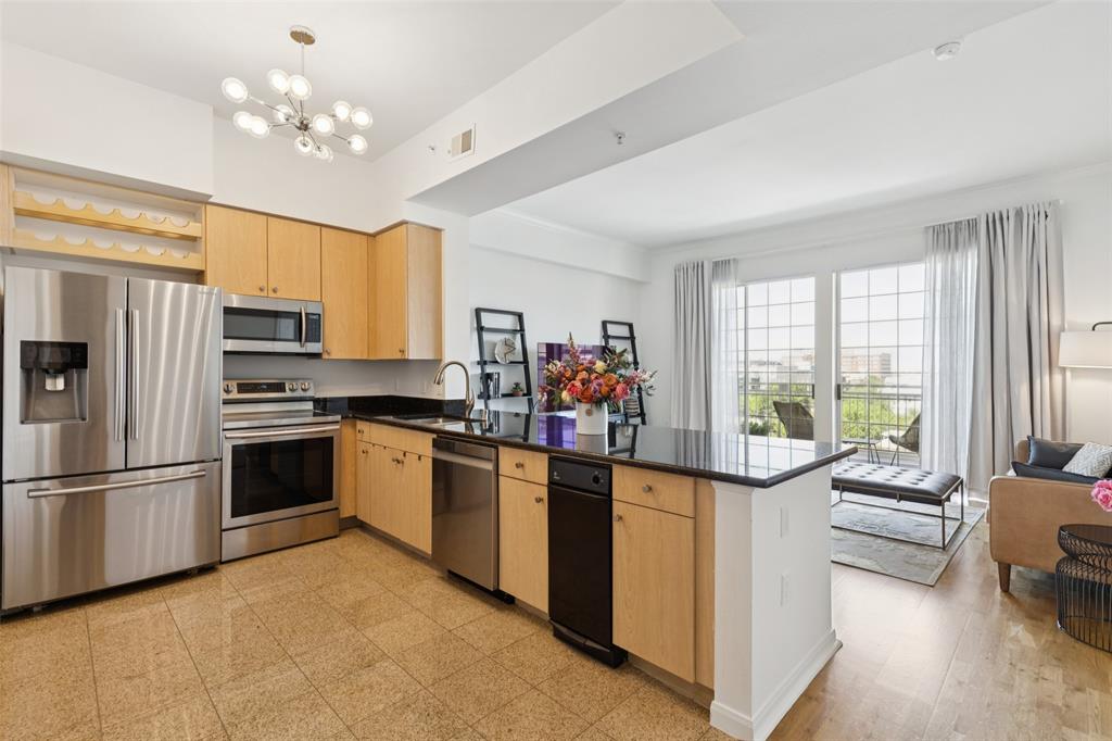 Renaissance Turtle Crk Condos - Residential