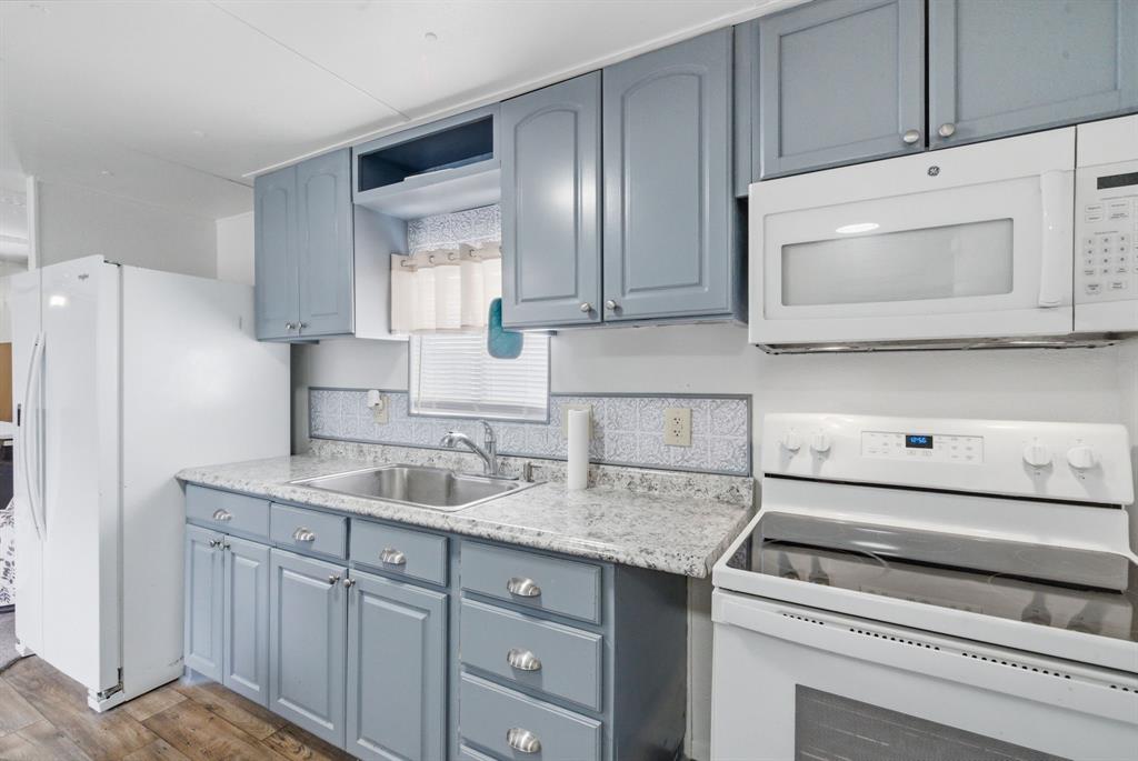 Pelican Bay Tenth Filing - Residential