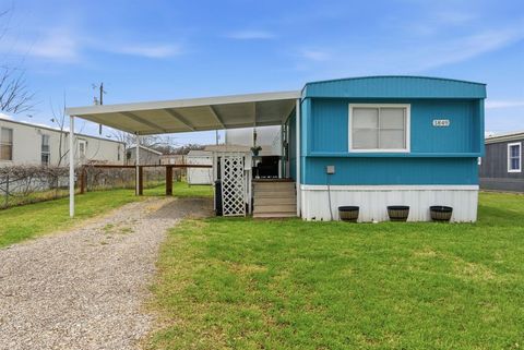 1849 Coral Road Pelican Bay TX 76020