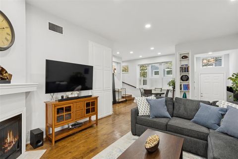 Photo of 4006 Holland Avenue #B, Dallas, TX 75219 (MLS # 21131948)