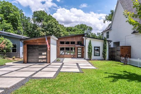 8814 Groveland Drive Dallas TX 75218