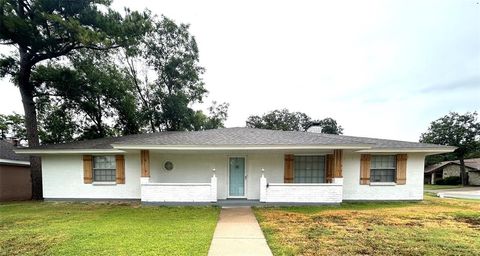 1905 Silver Leaf Drive, Pantego, TX 76013 - #: 20840861