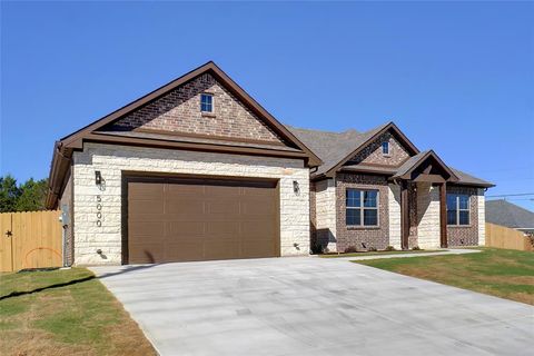 A home in Granbury