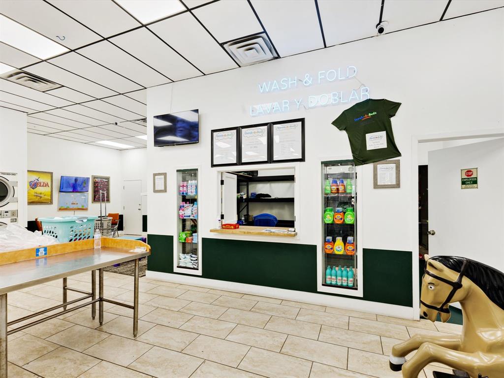 Certerville Terrece - Commercial Sale