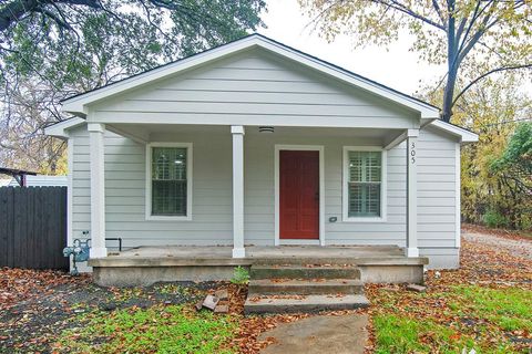 A home in Farmersville