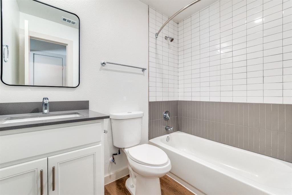 Lake Cliff Place Add - Residential Lease