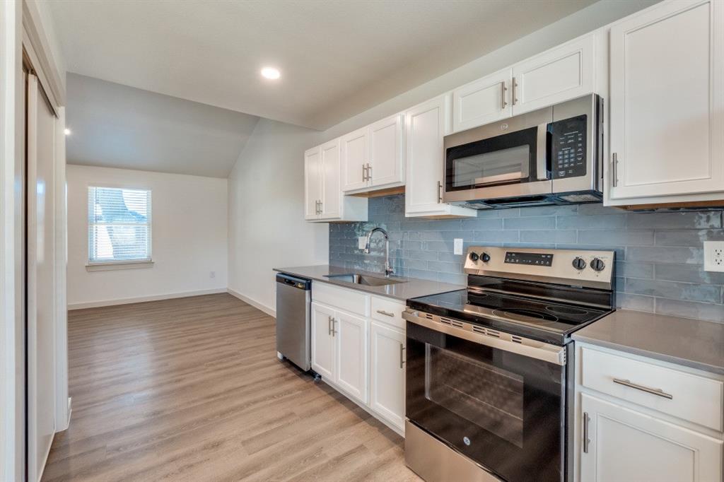 Lake Cliff Place Add - Residential Lease