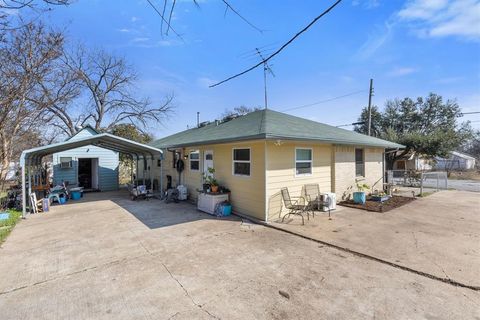 A home in Kemp