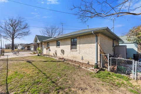 A home in Kemp