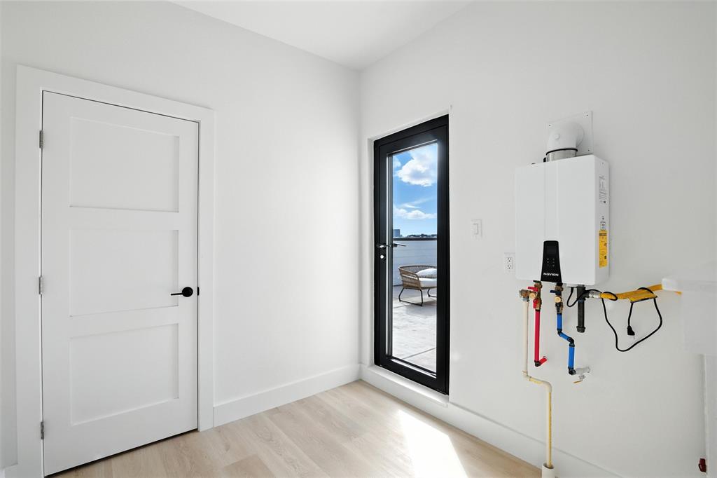 O A TEAL - Residential