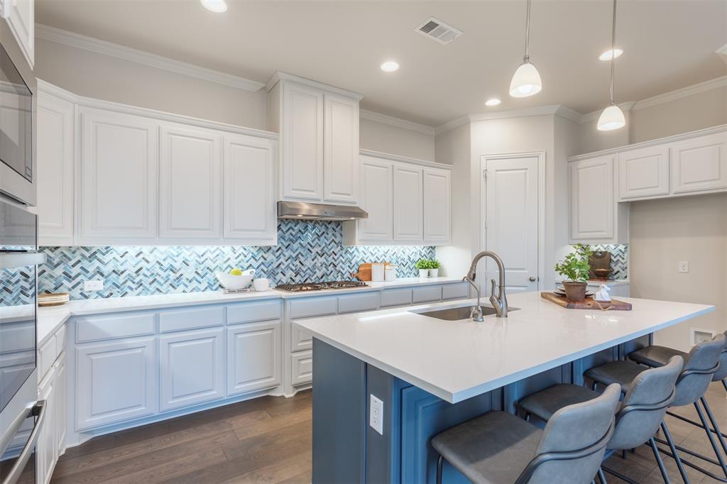 2425 Chapel Oaks Drive