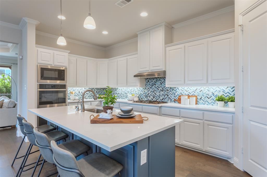 2425 Chapel Oaks Drive