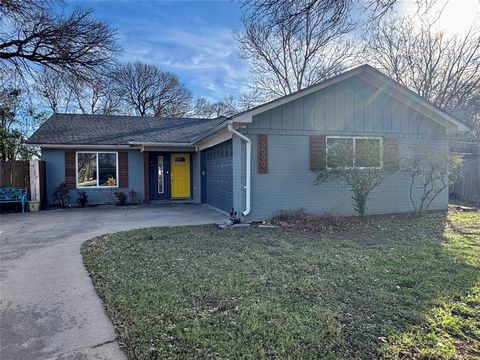 Photo of 6500 Lapis Drive, Waco, TX 76708 (MLS # 21197449)