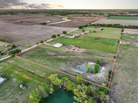 Photo of 420 County Road 4825, Leonard, TX 75452 (MLS # 21227459)