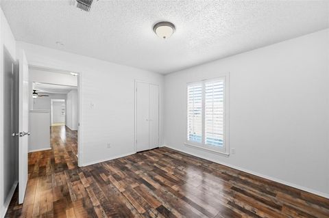 Tiny photo for 6320 Lunar Drive, Edgecliff Village, TX 76134 (MLS # 21101216)