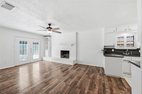 Tiny photo for 6320 Lunar Drive, Edgecliff Village, TX 76134 (MLS # 21101216)