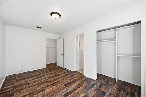 Tiny photo for 6320 Lunar Drive, Edgecliff Village, TX 76134 (MLS # 21101216)