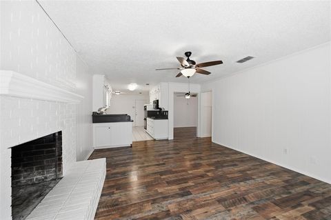 Tiny photo for 6320 Lunar Drive, Edgecliff Village, TX 76134 (MLS # 21101216)
