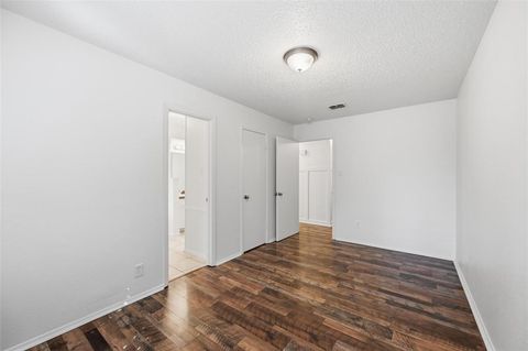 Tiny photo for 6320 Lunar Drive, Edgecliff Village, TX 76134 (MLS # 21101216)