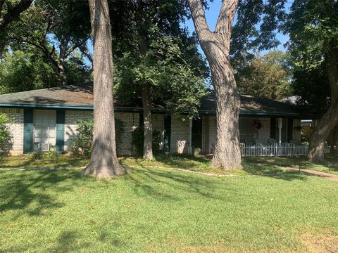 A home in DeSoto