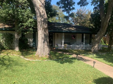 A home in DeSoto