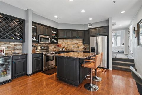 3235 Cole Avenue 85 Dallas TX 75204