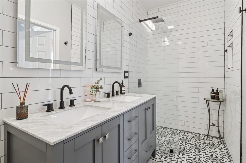 Woodshire Court Condos - Residential