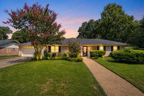 Photo of 800 Oxford ST, Corsicana, TX 75110 (MLS # 21341581)