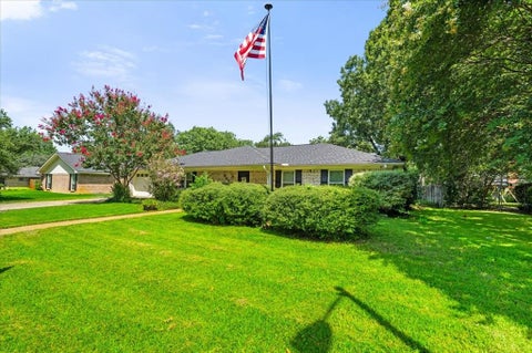 Tiny photo for 800 Oxford ST, Corsicana, TX 75110 (MLS # 21341581)
