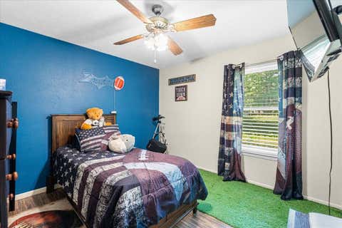 Tiny photo for 800 Oxford ST, Corsicana, TX 75110 (MLS # 21341581)