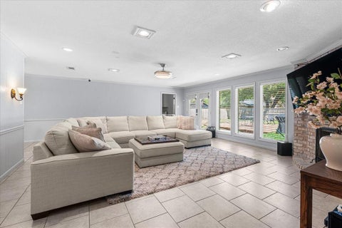 Tiny photo for 800 Oxford ST, Corsicana, TX 75110 (MLS # 21341581)