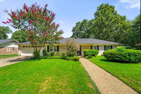 Tiny photo for 800 Oxford ST, Corsicana, TX 75110 (MLS # 21341581)