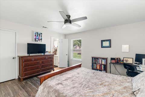 Tiny photo for 800 Oxford ST, Corsicana, TX 75110 (MLS # 21341581)