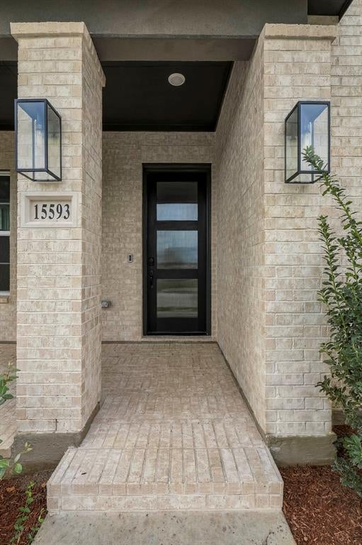15593 Swallowtail Street