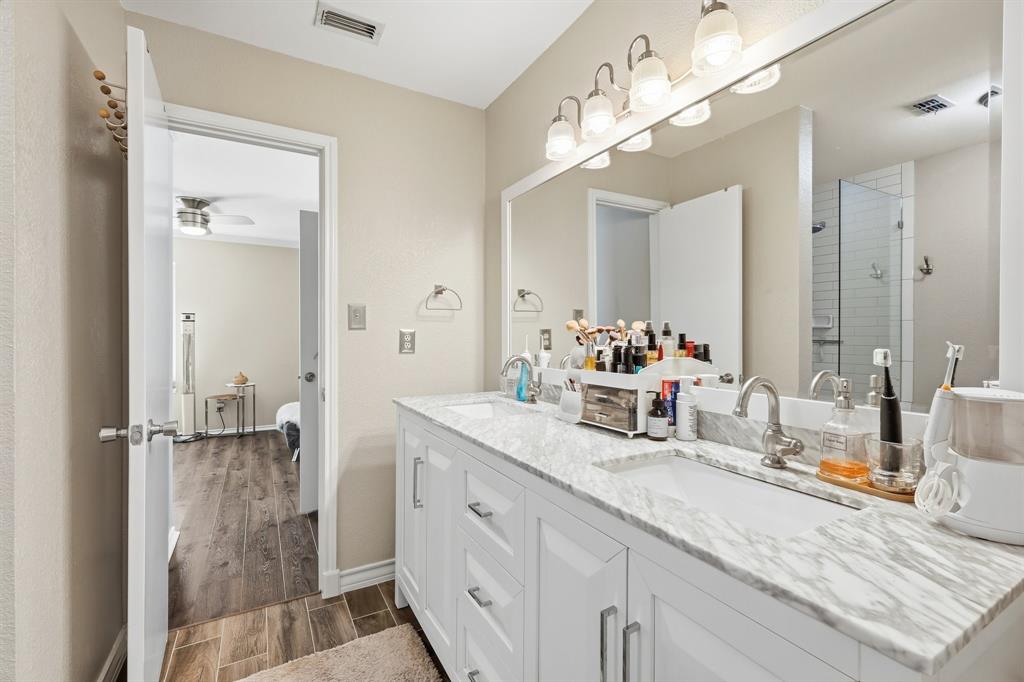 Shadowood Trail Condo - Residential