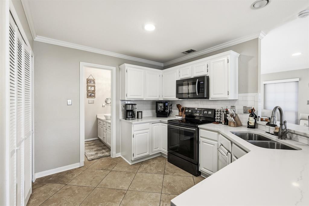 Shadowood Trail Condo - Residential