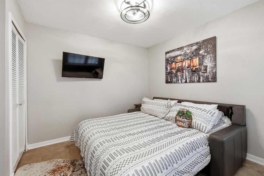 Shadowood Trail Condo - Residential